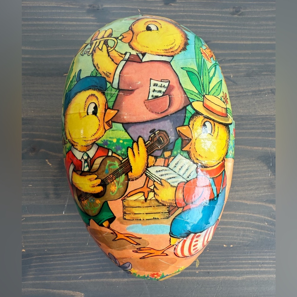 Vintage paper mache Easter egg & grass